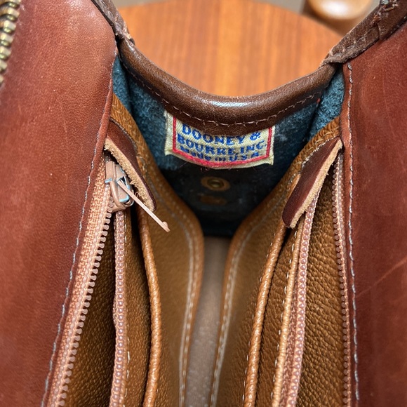 Vintage Dooney & Bourke Crossbody - Picture 5 of 6
